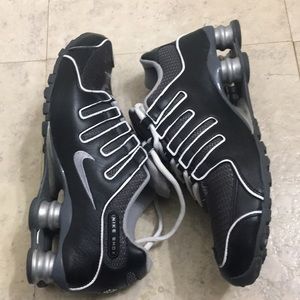 NIKE SHOX Shoes 👞